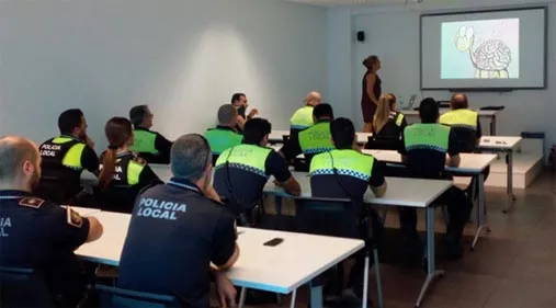 la-policia-alicante-se-forma-atencion-crisis-epilepticas