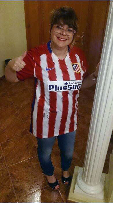 camisetas firmadas por Yannick Carrasco